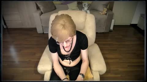 Clementine online show from October 17, 2025, 8:17 am