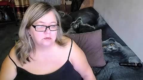 Lana online show from November 13, 2025, 12:09 am