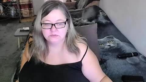 Lana online show from February 11, 2026, 1:43 am