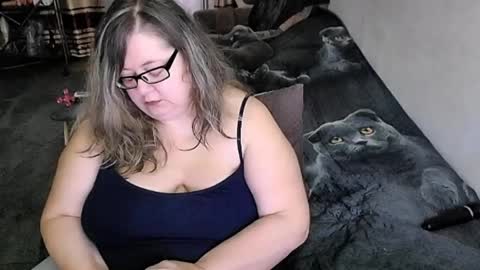 Lana online show from April 9, 2026, 12:54 am