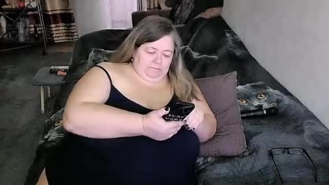 Lana online show from April 17, 2026, 12:13 am