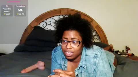 Snapshot of twiceasbadd_ chatting on January 28, 2025, 5:22 am onlyfanstwiceasbadd online show from January 28, 2025, 5:22 am