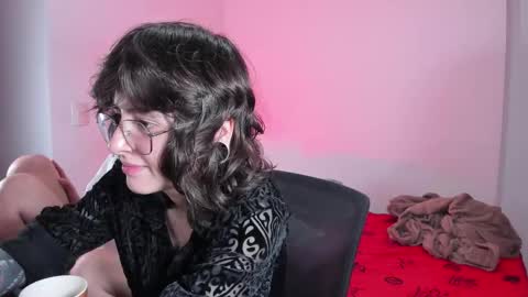 Snapshot of twilightmuses chatting on October 3, 2025, 12:18 am Eve Lili online show from October 3, 2025, 12:18 am