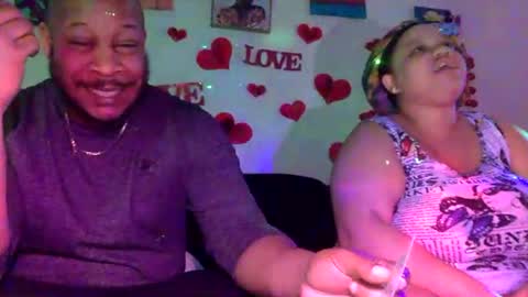 Snapshot of twinandlea chatting on February 16, 2025, 12:19 am Twin and Lea online show from February 16, 2025, 12:19 am