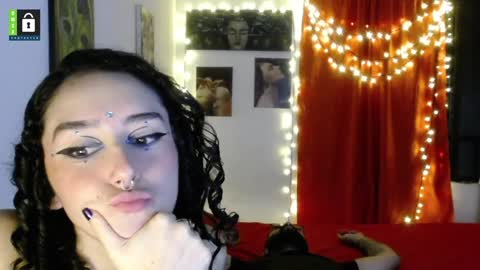 TwinFlamesXX online show from January 9, 2025, 11:56 pm