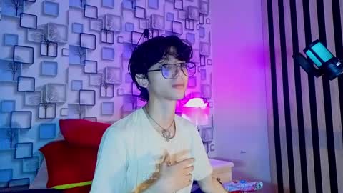 Sebastin online show from May 7, 2026, 12:21 pm