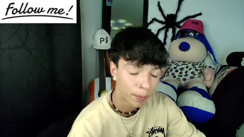 Snapshot of twink_sebas_ chatting on December 10, 2024, 8:08 am Bad boy sebastian online show from December 10, 2024, 8:08 am