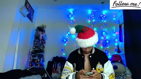 Snapshot of twink_sebas_ chatting on December 26, 2024, 3:06 am Bad boy sebastian online show from December 26, 2024, 3:06 am
