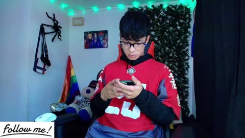 Snapshot of twink_sebas_ chatting on January 19, 2025, 4:04 pm Bad boy sebastian online show from January 19, 2025, 4:04 pm