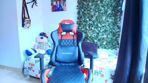 Snapshot of twink_sebas_ chatting on January 24, 2025, 5:42 pm Bad boy sebastian online show from January 24, 2025, 5:42 pm