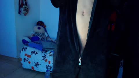 Snapshot of twink_sebas_ chatting on January 25, 2025, 5:40 am Bad boy sebastian online show from January 25, 2025, 5:40 am