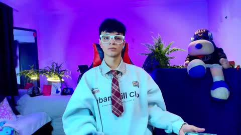 Snapshot of twink_sebas_ chatting on October 12, 2025, 7:18 am Bad boy sebastian online show from October 12, 2025, 7:18 am