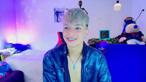 Snapshot of twink_sebas_ chatting on November 13, 2025, 3:00 pm Bad boy sebastian online show from November 13, 2025, 3:00 pm