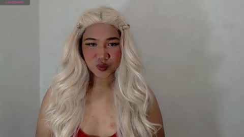 Cheska Schock online show from November 12, 2025, 1:33 pm