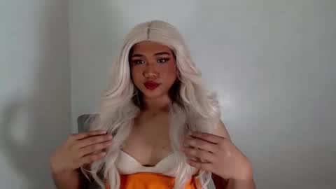 Cheska Schock online show from November 16, 2025, 6:02 pm