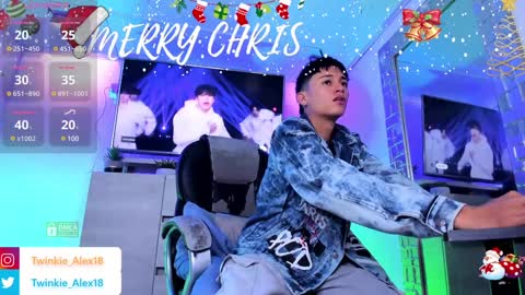 Snapshot of twinkie_alex18 chatting on December 23, 2024, 9:08 pm T W I N K I E A L E X online show from December 23, 2024, 9:08 pm