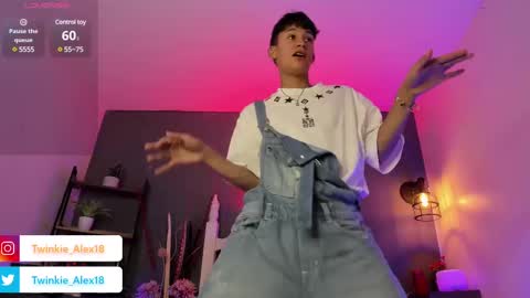 Snapshot of twinkie_alex18 chatting on February 26, 2025, 9:05 pm T W I N K I E A L E X online show from February 26, 2025, 9:05 pm