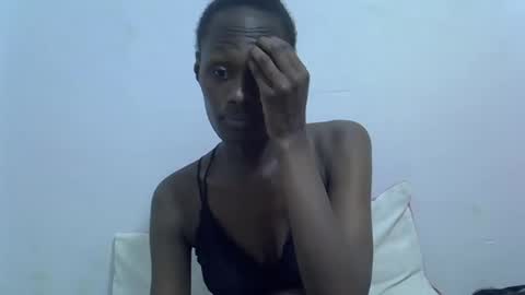 BABY TIA online show from September 28, 2025, 3:23 am