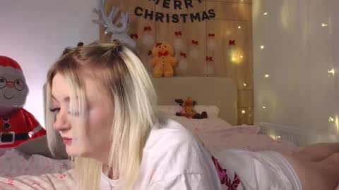 twinklefluff online show from December 20, 2025, 4:14 pm