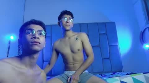 Snapshot of twinksecrets_ chatting on February 19, 2026, 11:06 am twinksecrets_ online show from February 19, 2026, 11:06 am