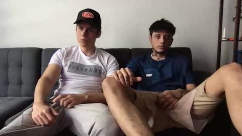 Snapshot of twinksguys360 chatting on October 23, 2025, 3:11 pm Derrick online show from October 23, 2025, 3:11 pm