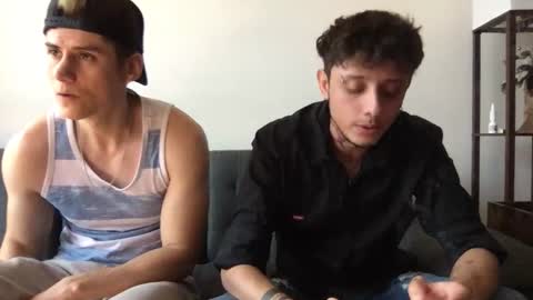 Snapshot of twinksguys360 chatting on October 24, 2025, 6:15 pm Derrick online show from October 24, 2025, 6:15 pm