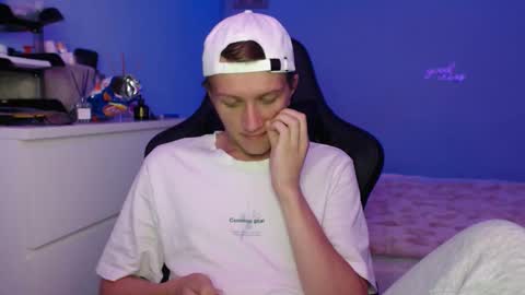 Ray online show from September 17, 2025, 8:16 am