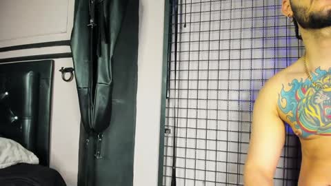 Clio  Tadeo online show from January 15, 2025, 9:20 pm