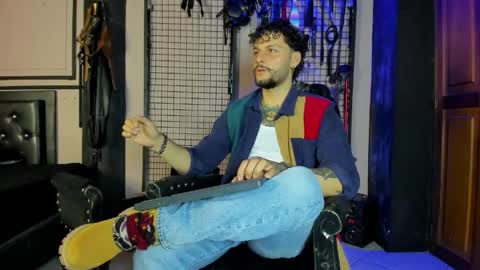 Clio  Tadeo online show from April 17, 2026, 3:20 am