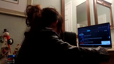 twistedlilpunk online show from December 28, 2024, 9:09 am