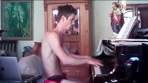 TobeBritta online show from September 24, 2025, 1:47 pm