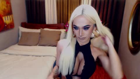 KiaraKeana online show from February 19, 2026, 12:12 pm