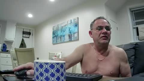 Twopeopleinlove online show from January 12, 2026, 10:42 am