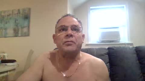 Snapshot of twopeopleinlove chatting on April 18, 2026, 12:31 pm Twopeopleinlove online show from April 18, 2026, 12:31 pm