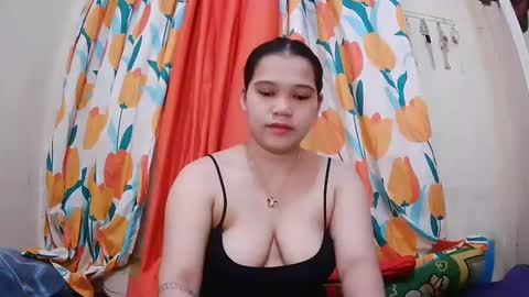 Snapshot of twowetcuties chatting on February 15, 2025, 11:25 pm Lyn and lea online show from February 15, 2025, 11:25 pm