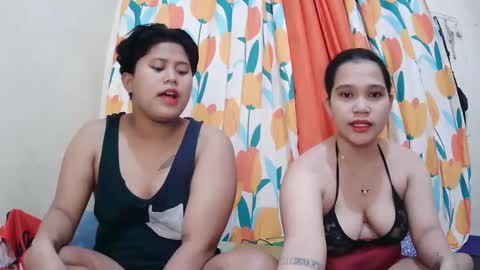 Snapshot of twowetcuties chatting on February 28, 2025, 9:36 am Lyn and lea online show from February 28, 2025, 9:36 am