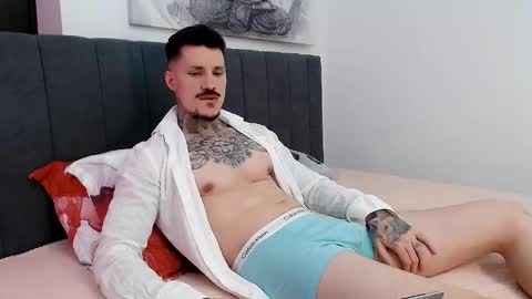 tyagodoll online show from September 26, 2025, 5:06 pm