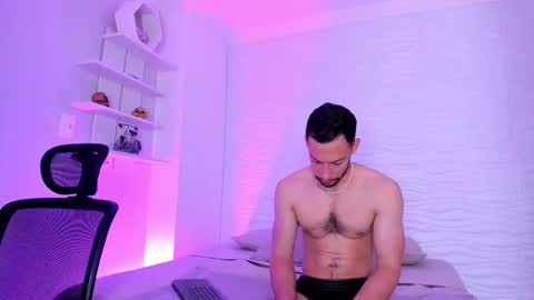 Tyago online show from October 19, 2025, 1:01 pm