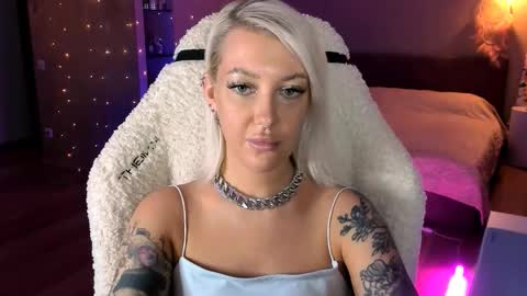 Miley online show from November 29, 2025, 11:02 am