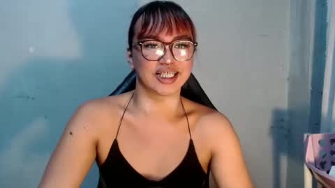 Snapshot of tyla_23 chatting on February 21, 2026, 1:17 am Tyla online show from February 21, 2026, 1:17 am