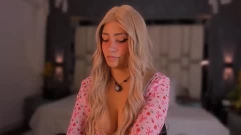 Snapshot of tyla_demon chatting on October 7, 2025, 3:47 am TYLA online show from October 7, 2025, 3:47 am