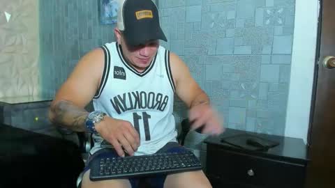 Snapshot of tyleer_scot chatting on March 24, 2026, 7:52 pm Tyleer Scot online show from March 24, 2026, 7:52 pm