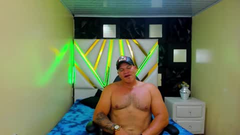 Snapshot of tyleer_scot chatting on April 8, 2026, 7:36 pm Tyleer Scot online show from April 8, 2026, 7:36 pm