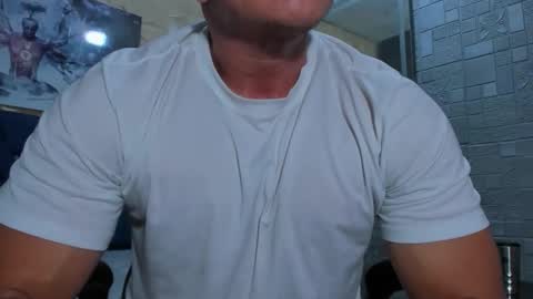 Snapshot of tyleer_scot chatting on May 8, 2026, 7:52 pm Tyleer Scot online show from May 8, 2026, 7:52 pm