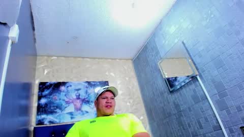 Snapshot of tyleer_scot chatting on May 23, 2026, 3:05 pm Tyleer Scot online show from May 23, 2026, 3:05 pm