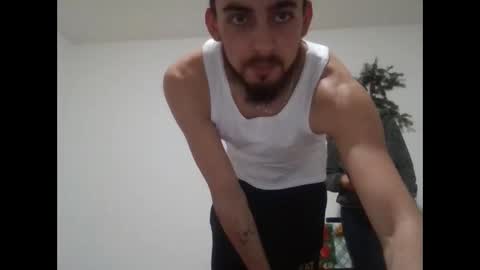 Snapshot of tyler07xxx chatting on December 23, 2025, 1:36 am EmmaTyler online show from December 23, 2025, 1:36 am