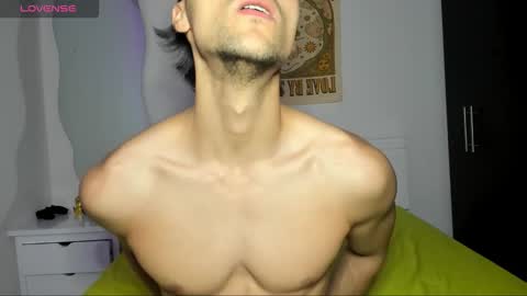 Snapshot of tyler_axel chatting on February 9, 2026, 3:32 am tyler_axel online show from February 9, 2026, 3:32 am