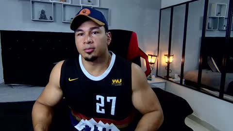 tyler_hank1 online show from January 25, 2025, 11:22 pm