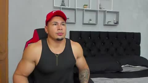 tyler_hank1 online show from July 12, 2026, 8:44 pm