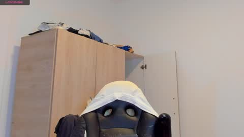     online show from January 5, 2025, 9:25 pm